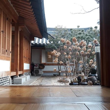 Sarangnamoo Hanok Guesthouse Jeonju Extérieur photo