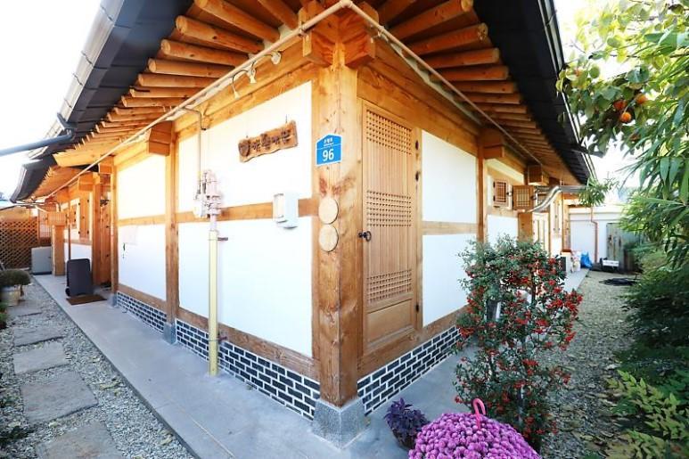 Sarangnamoo Hanok Guesthouse Jeonju Extérieur photo