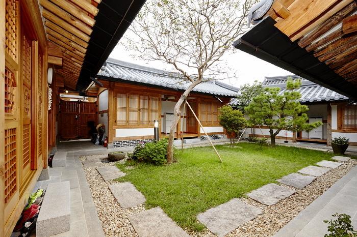 Sarangnamoo Hanok Guesthouse Jeonju Extérieur photo