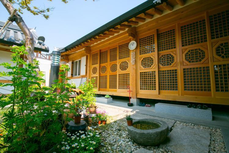 Sarangnamoo Hanok Guesthouse Jeonju Extérieur photo