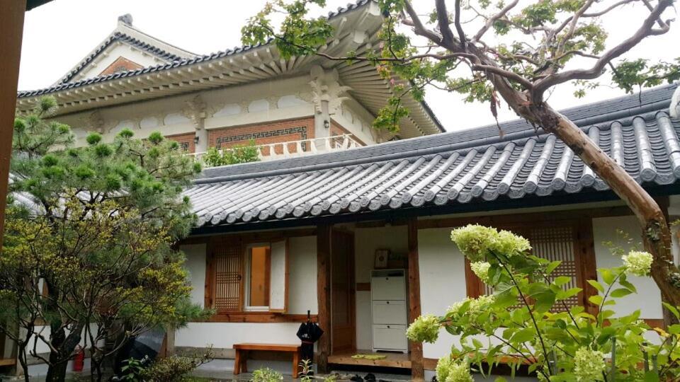 Sarangnamoo Hanok Guesthouse Jeonju Chambre photo