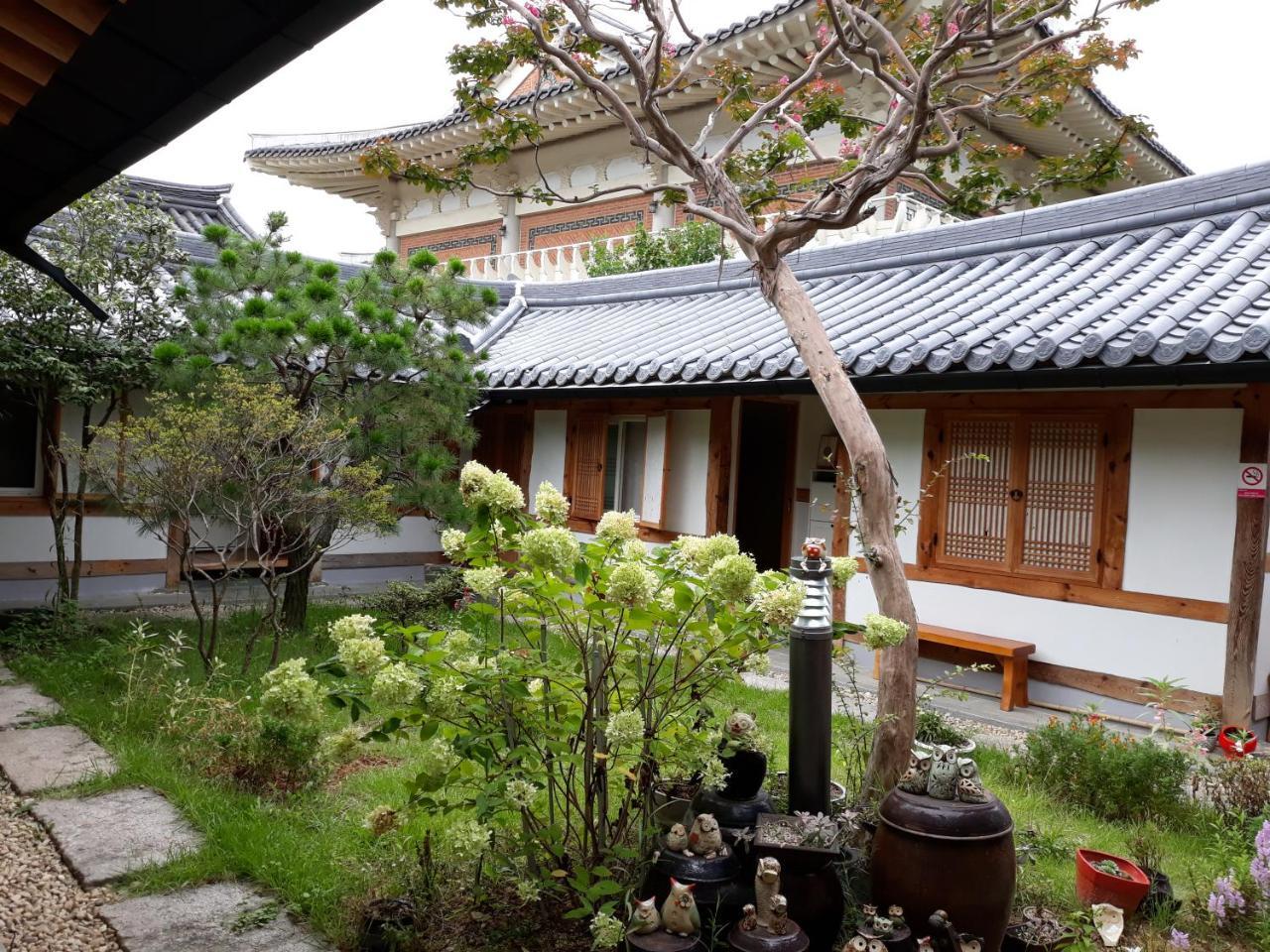 Sarangnamoo Hanok Guesthouse Jeonju Extérieur photo