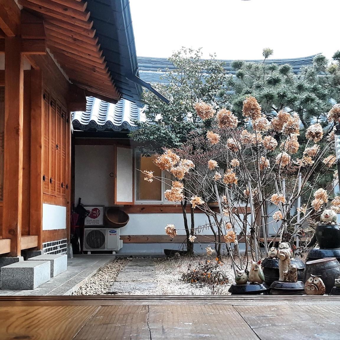 Sarangnamoo Hanok Guesthouse Jeonju Extérieur photo