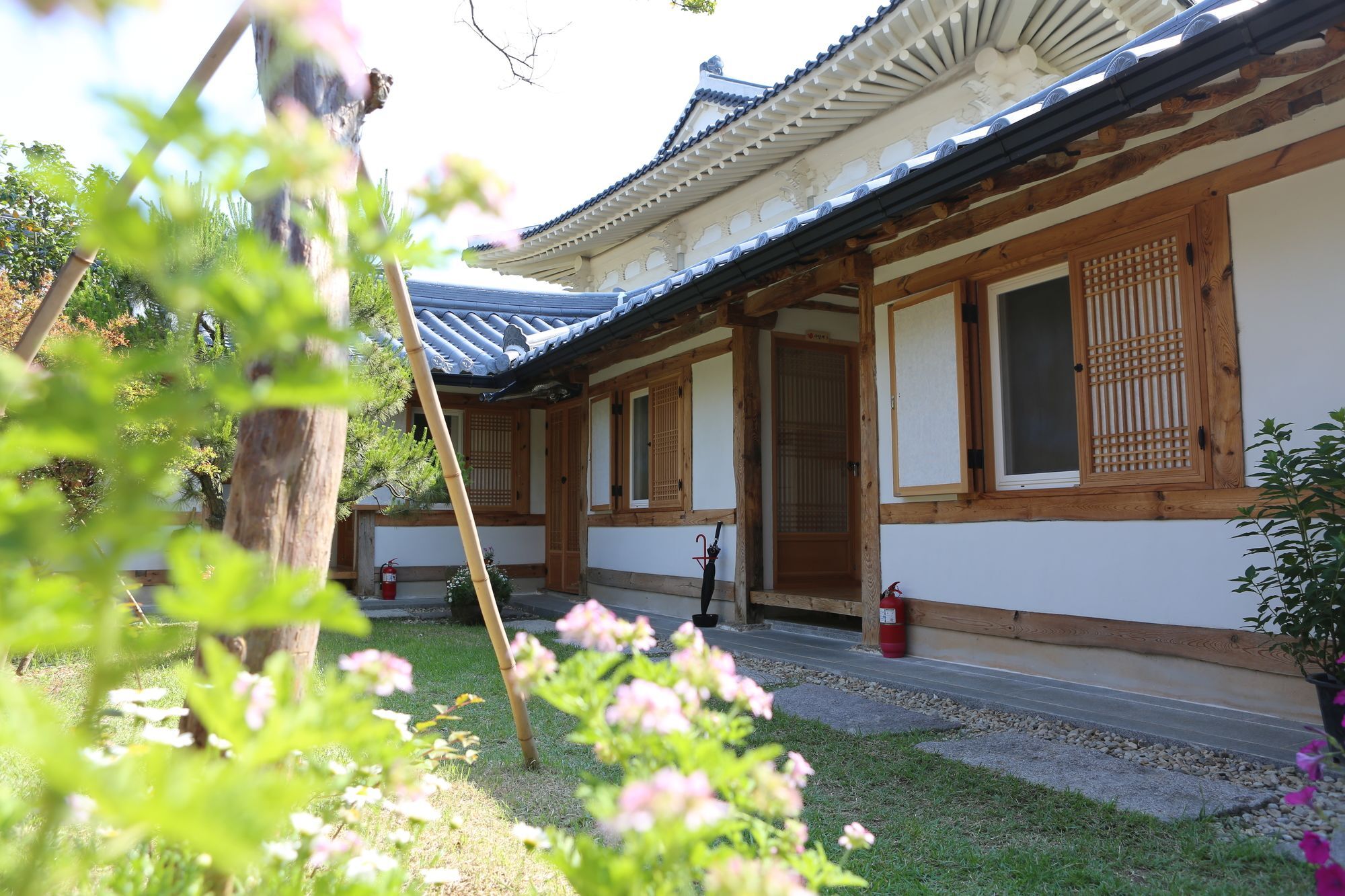 Sarangnamoo Hanok Guesthouse Jeonju Extérieur photo